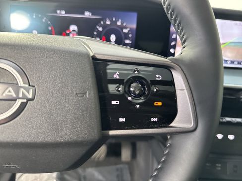 Used 2025 Nissan Murano SL AWD/4WD image 13