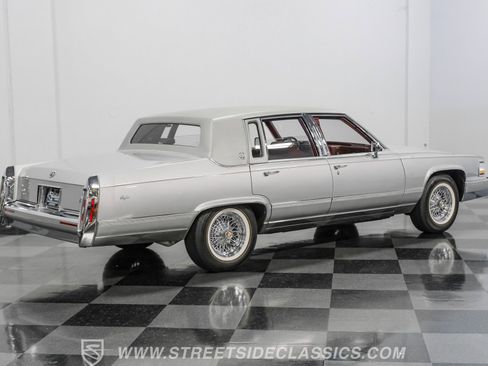 Used 1991 Cadillac Brougham image 12