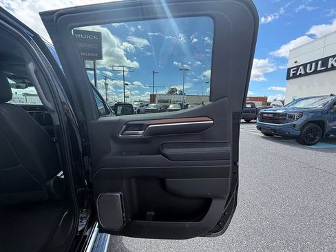 Used 2024 GMC Sierra 1500 Denali w/ Technology Package AWD/4WD image 25