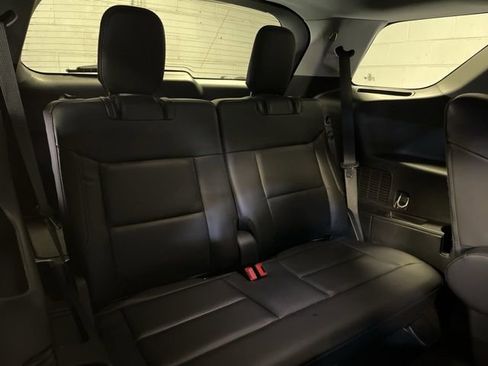 Used 2023 Ford Explorer XLT w/ Equipment Group 202A image 26