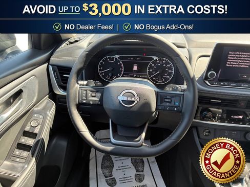 Used 2025 Nissan Rogue SV FWD image 18