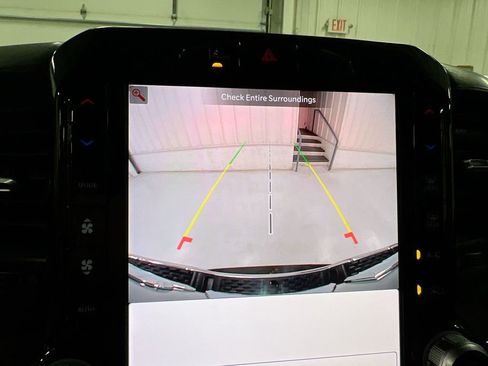 Used 2025 RAM 1500 Laramie AWD/4WD image 16