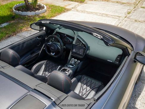 Used 2011 Audi R8 V10 image 38