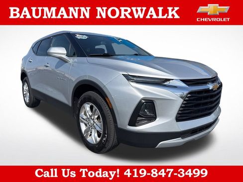 Used 2020 Chevrolet Blazer LT FWD image 1