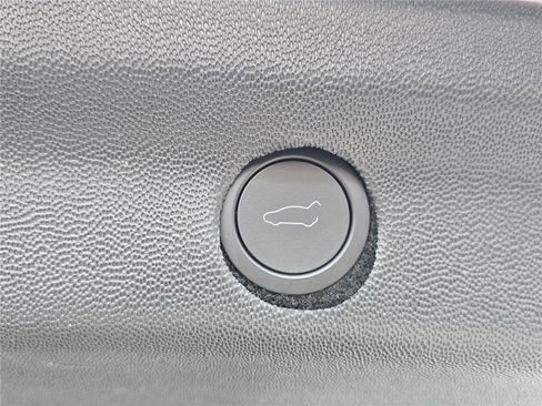 Used 2026 Tesla Model Y AWD image 8
