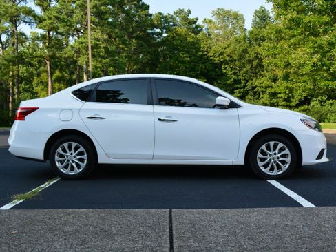Used 2019 Nissan Sentra SV FWD image 4