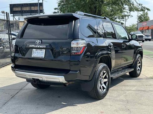 Used 2024 Toyota 4Runner TRD Off-Road Premium AWD/4WD image 5