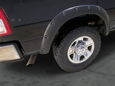 Used 2022 RAM 2500 Tradesman w/ Chrome Appearance Group image 12