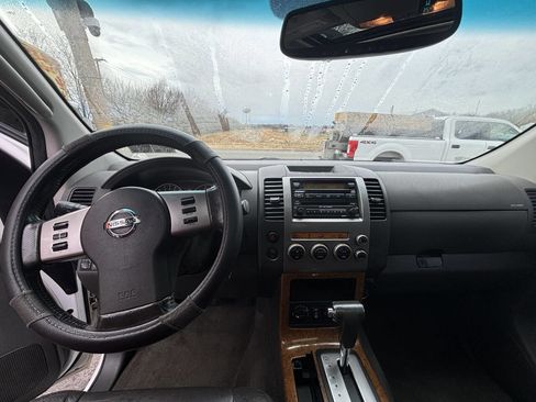 Used 2006 Nissan Pathfinder LE image 12