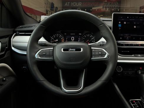 Used 2025 Jeep Compass Limited AWD/4WD image 35
