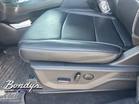 Used 2025 Ford F150 Lariat w/ Equipment Group 501A Mid AWD/4WD image 8