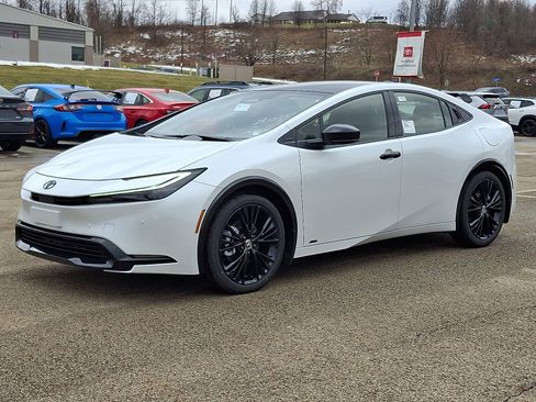 New 2026 Toyota Prius AWD image 3