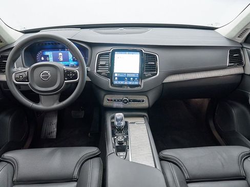 Certified 2024 Volvo XC90 T8 Ultimate w/ Lounge Package AWD/4WD image 26