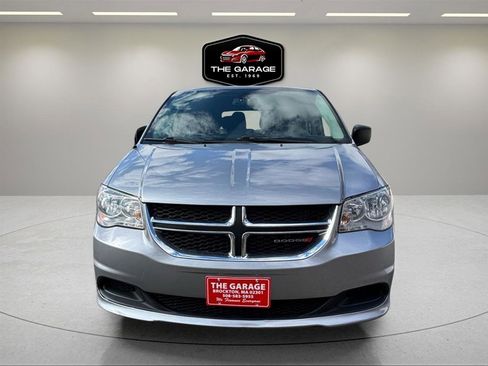 Used 2019 Dodge Grand Caravan SE FWD image 8