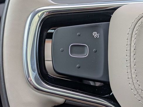 Used 2025 Lincoln Nautilus Reserve image 26