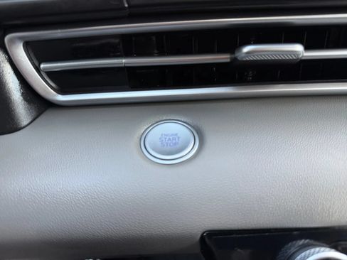 Used 2023 Hyundai Elantra SEL FWD image 33