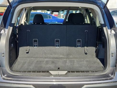 Used 2024 Subaru Ascent Premium image 10