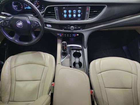 Used 2019 Buick Enclave Essence image 17