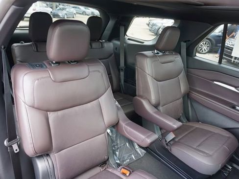 New 2026 Ford Explorer Platinum image 15