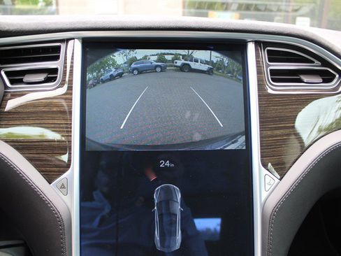 Used 2015 Tesla Model S 85D AWD/4WD image 15