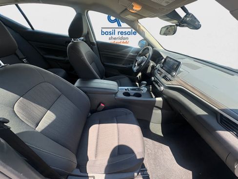 Used 2025 Nissan Altima 2.5 SV AWD/4WD image 21