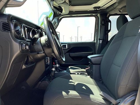 Used 2021 Jeep Wrangler Unlimited Sport image 18