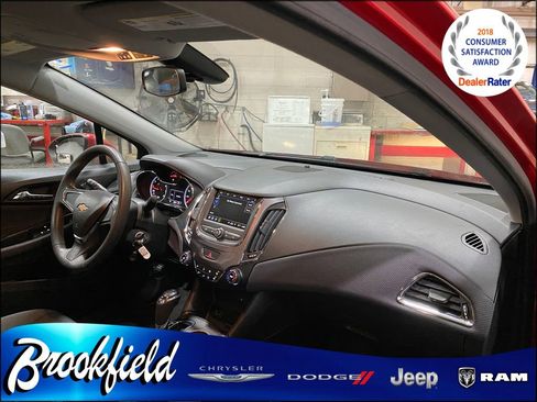 Used 2019 Chevrolet Cruze LS image 29