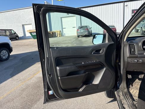 Used 2022 GMC Canyon Elevation w/ Elevation Premium Package image 25