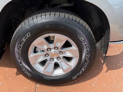 Used 2023 Chevrolet Silverado 1500 LT w/ Protection Package AWD/4WD image 8