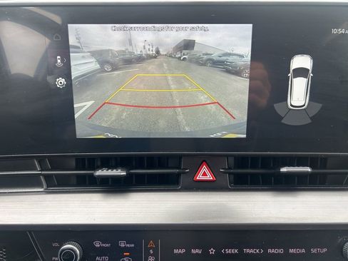 Certified 2024 Kia Sportage EX image 10