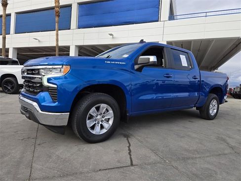 Used 2023 Chevrolet Silverado 1500 LT image 2