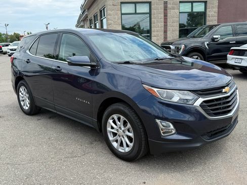 Used 2018 Chevrolet Equinox LT FWD image 3