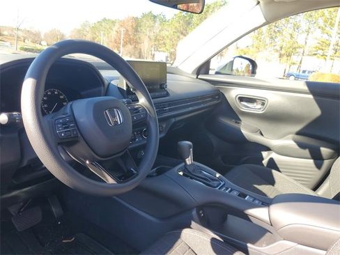 Certified 2025 Honda HR-V LX image 12