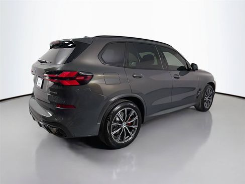 New 2026 BMW X5 xDrive40i w/ M Sport Package AWD/4WD image 5