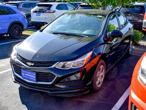 Used 2016 Chevrolet Cruze LS FWD image 1