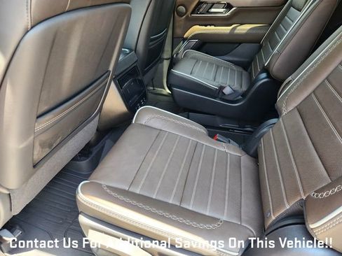 New 2026 GMC Yukon Denali Ultimate w/ LPO, Floor Liner Package AWD/4WD image 22