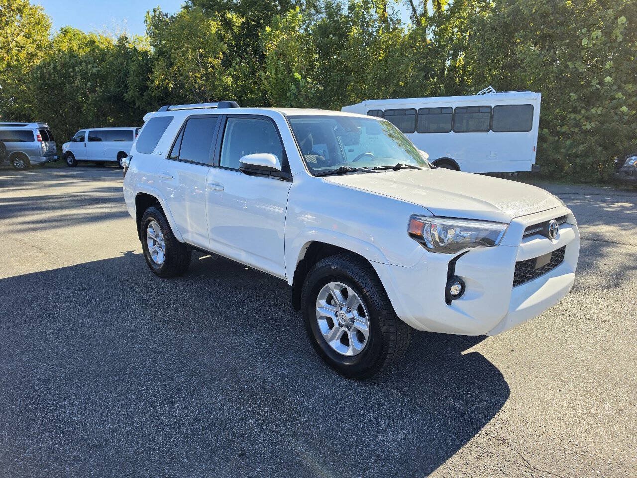 Used 2021 Toyota 4Runner SR5 RWD image 9