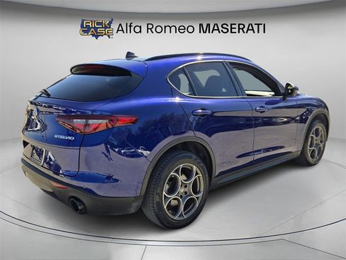 Used 2023 Alfa Romeo Stelvio Sprint image 6
