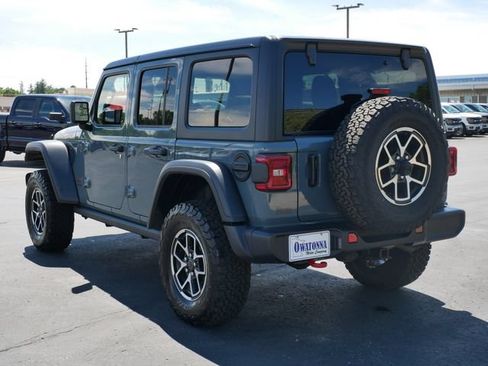 Used 2026 Jeep Wrangler Unlimited Rubicon AWD/4WD image 3