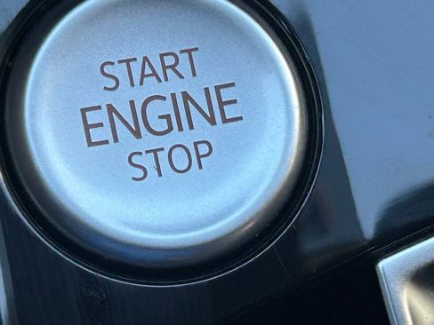 Used 2023 Volkswagen Taos SE image 53