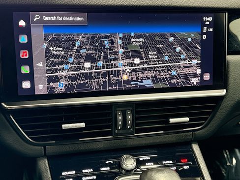Certified 2022 Porsche Cayenne Coupe AWD/4WD image 31