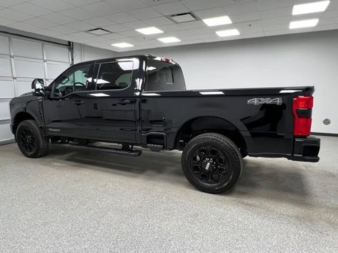 Used 2024 Ford F350 Lariat w/ Black Appearance Package AWD/4WD image 6