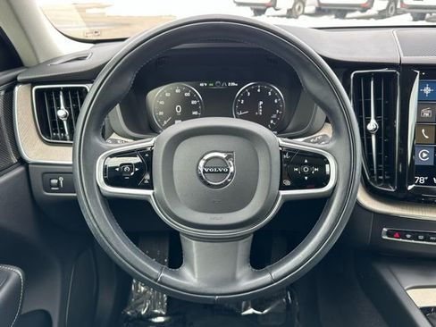 Used 2021 Volvo XC60 T5 Inscription image 13