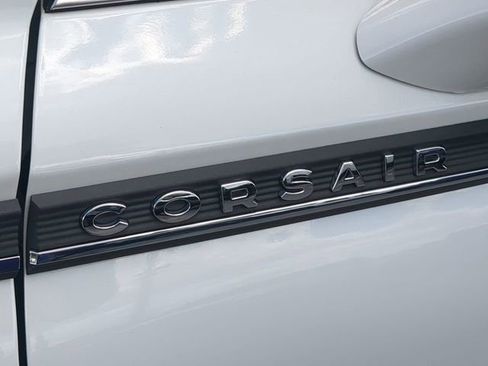 Used 2023 Lincoln Corsair Reserve image 13