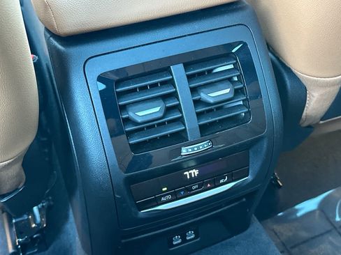 Used 2024 BMW X3 xDrive30i w/ Premium Package w/ZPA image 14