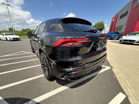 Used 2025 Maserati Grecale Trofeo AWD/4WD image 6