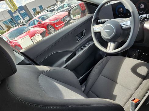 New 2026 Hyundai Kona SE image 19