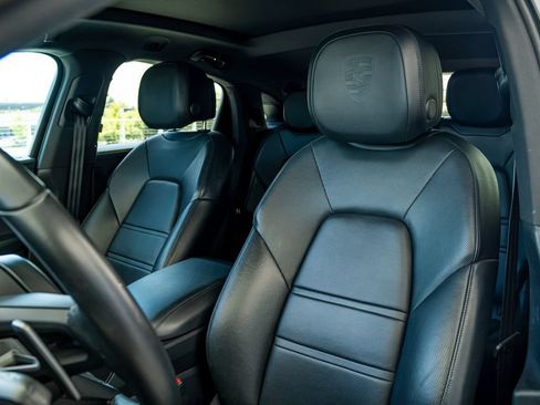 Certified 2024 Porsche Cayenne S AWD/4WD image 5
