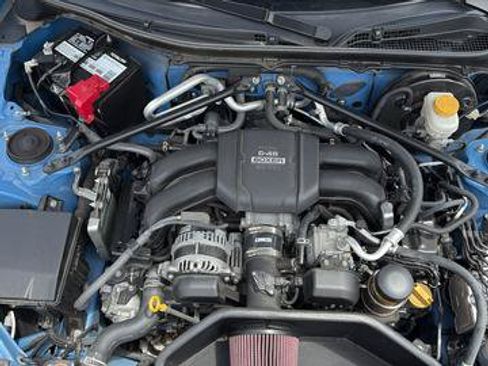 Used 2023 Toyota GR86 w/ ALL Weather Mat Package (TMS) RWD image 7