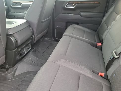 Used 2025 GMC Sierra 1500 SLE w/ X31 Off-Road Package AWD/4WD image 15
